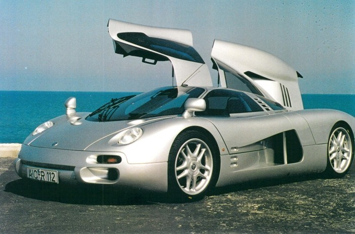 Забытые спорт кары. Isdera Commendatore 112i