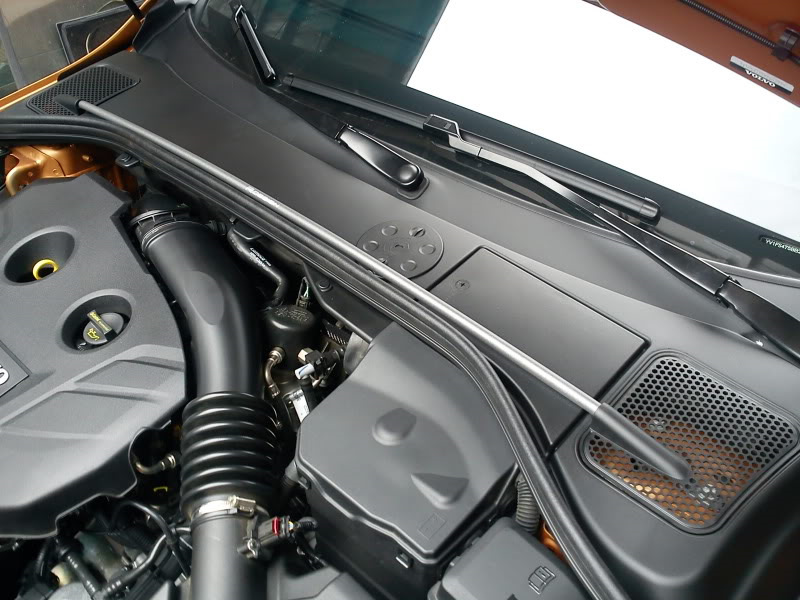 Распорка передних стоек 31323214. — Volvo XC70 III дизель, 2,4 л, 2013 ...