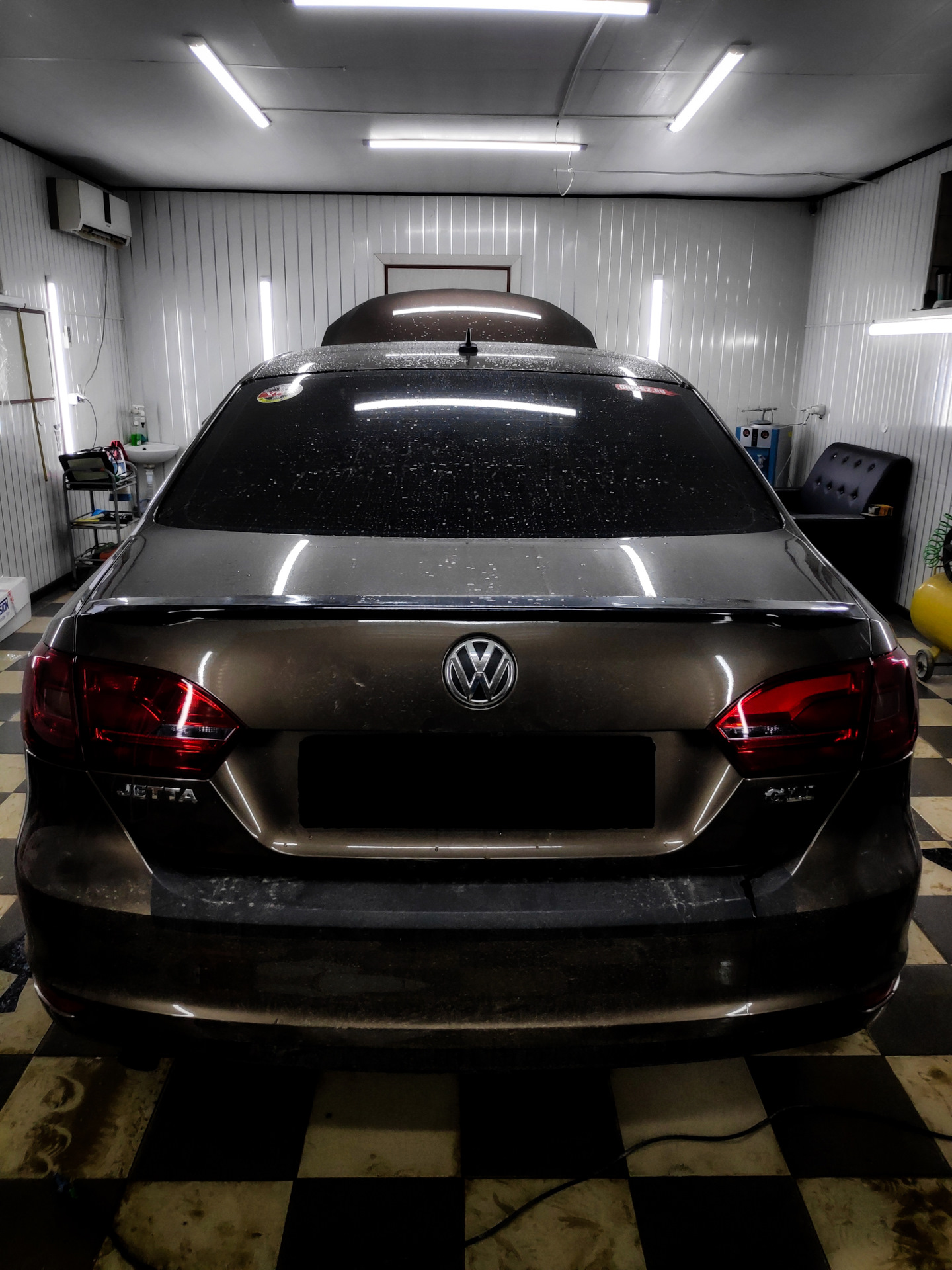 Лип спойлер — Volkswagen Jetta VI бензин, 1,4 л, 2011 года | стайлинг ...