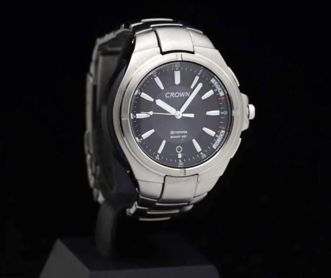 CROWN TOYOTA SMART KEY ソーラー メンズ 腕時計 Toyota Crown Smart KEY watch / Смарт часы — Toyota Crown Hybrid