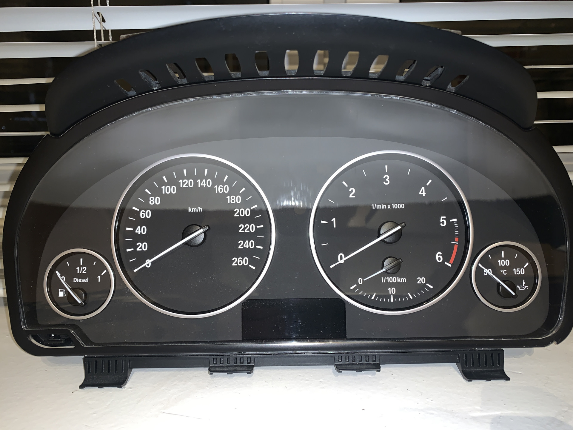 Самое бюджетное дооснащение музыки BMW F10 OEM! Почему c завода
