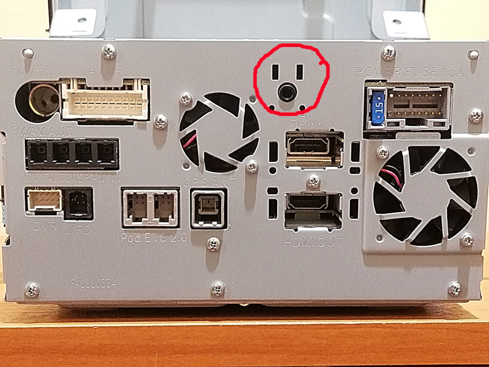 Знакомство со штатной магнитолой Panasonic CN-FX800DFD и её до