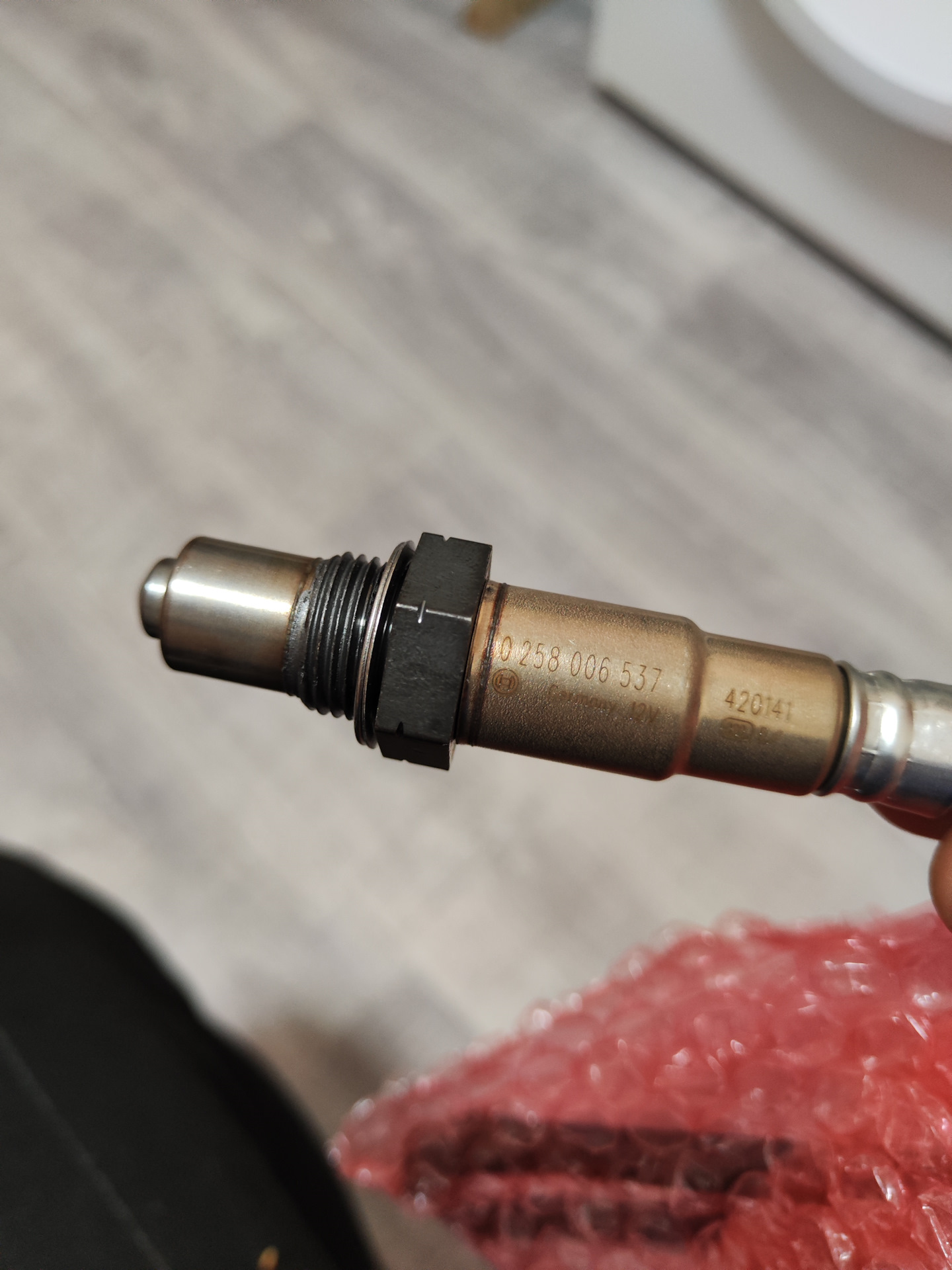 Лямбда-зонд 0258007351 Bosch (аналог 06A906262AN) подделка и